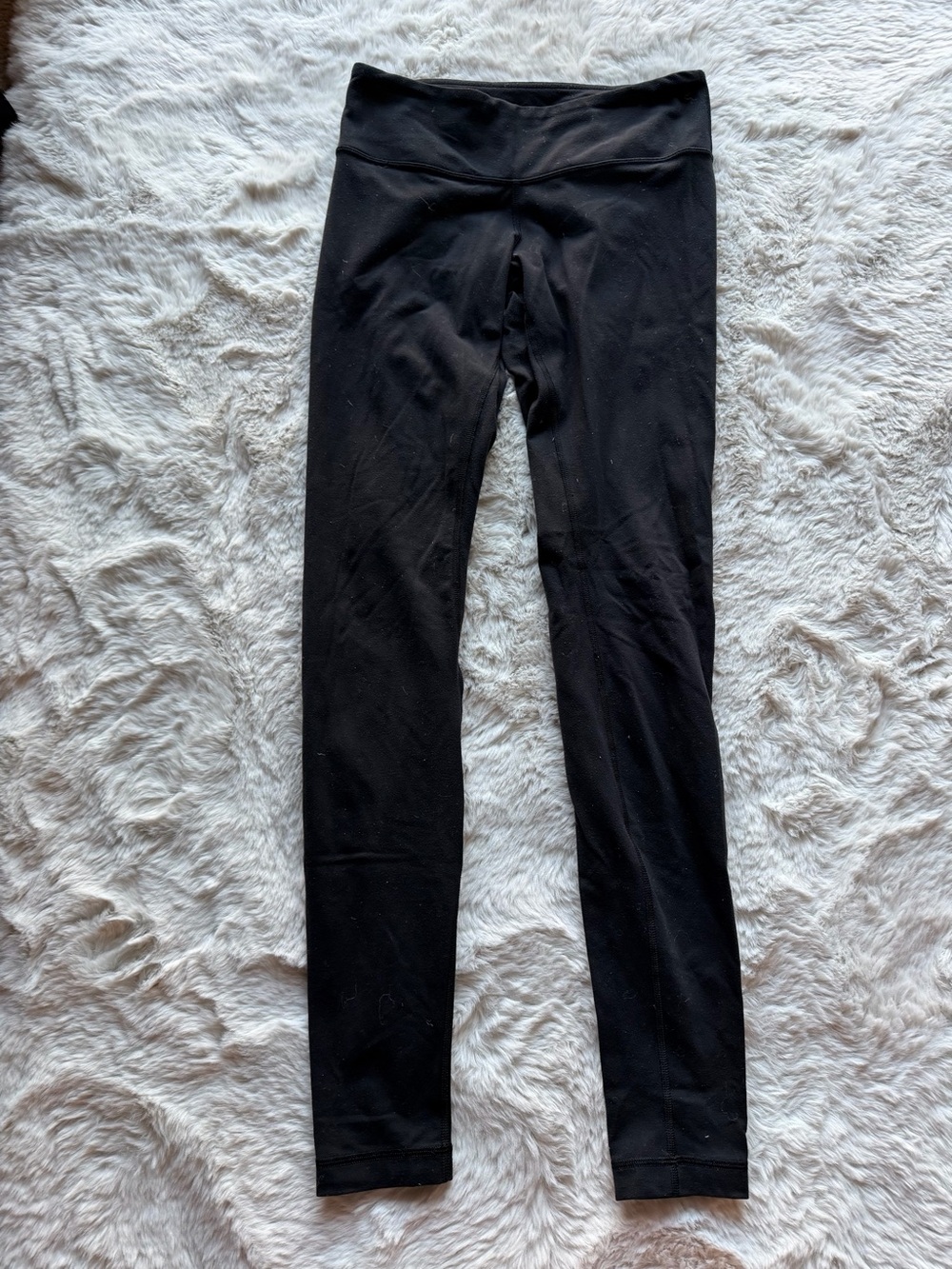 Women’s Lululemon Legging- thicker material